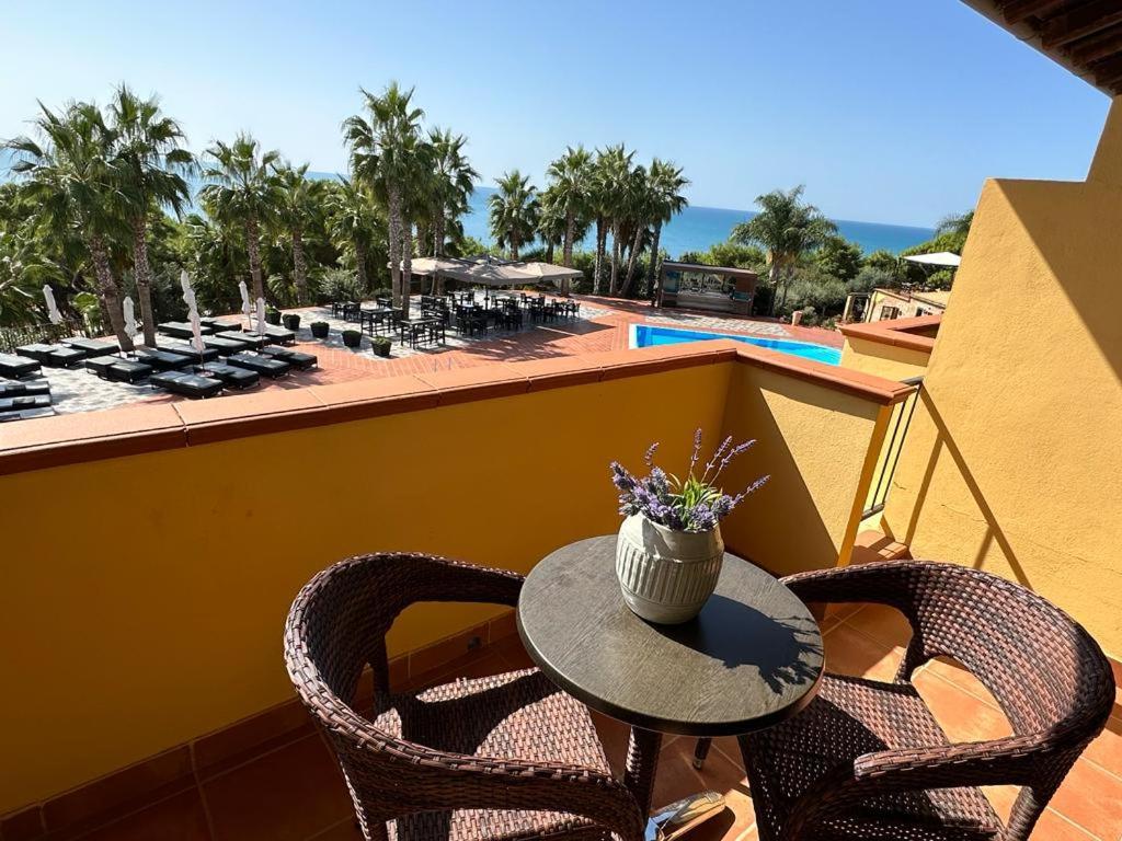 Baia Di Ulisse Wellness & Spa San Leone Exterior photo