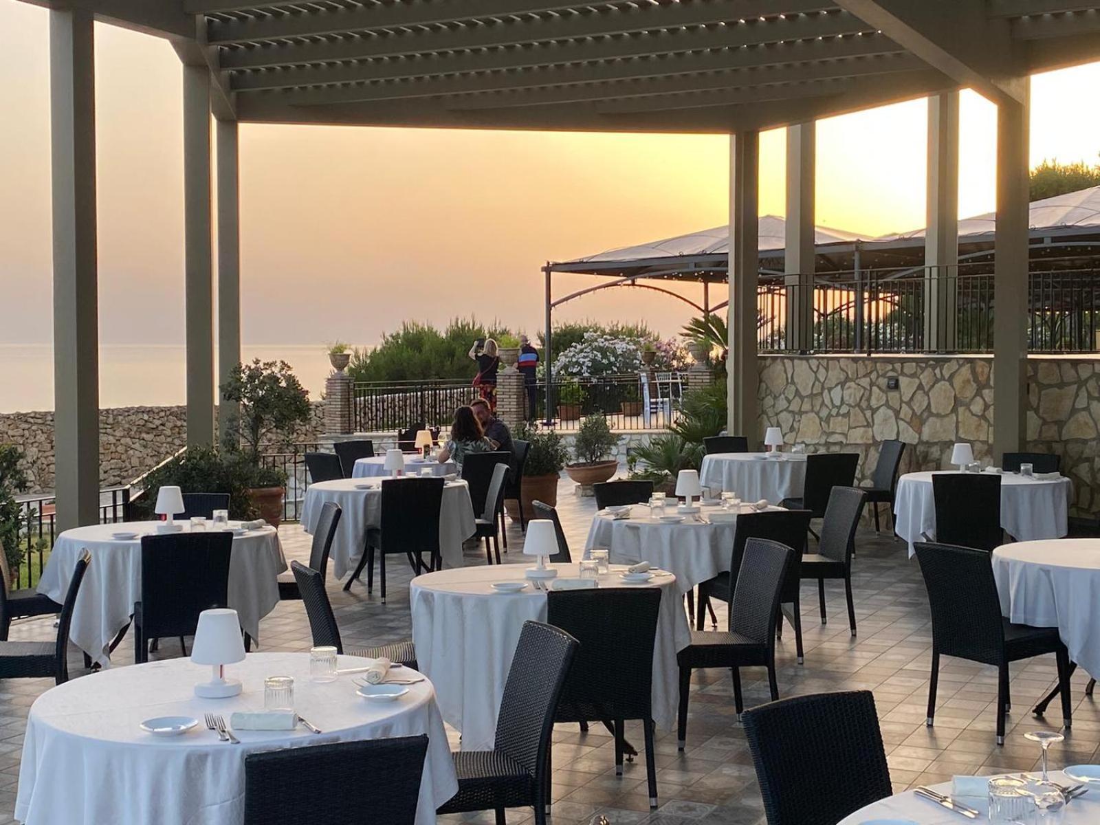 Baia Di Ulisse Wellness & Spa San Leone Exterior photo